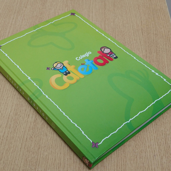 <span class='amarillo'>Cuadernos,</span> agendas y libros